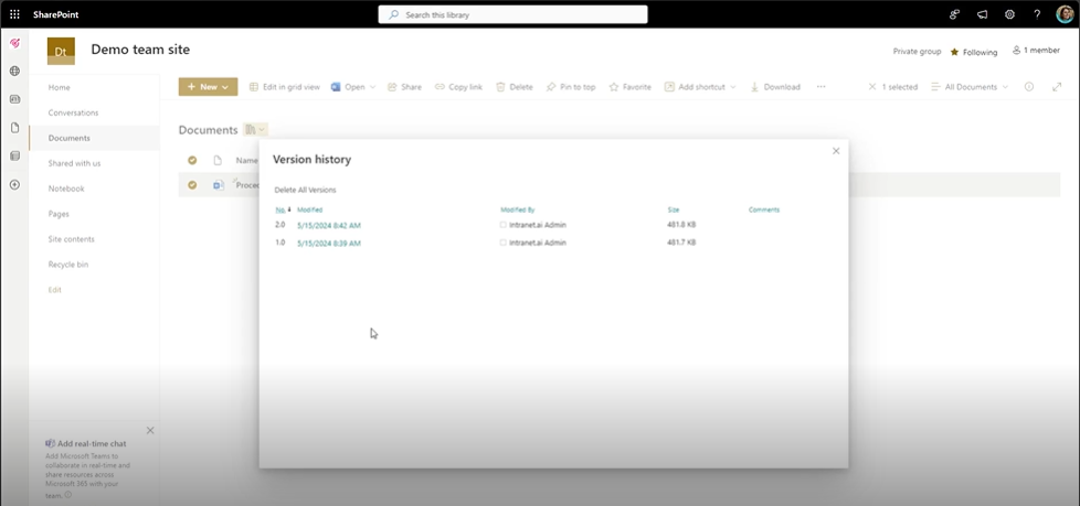 Ventana con el historial de versiones de un archivo en una biblioteca de SharePoint